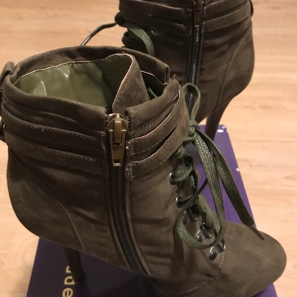 Just fab Heel Suede Booties - Picture 3 of 3